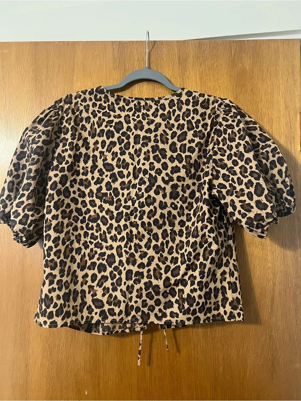 Abercrombie Leopard Print Puff Sleeve Tie-Front Top - NWT